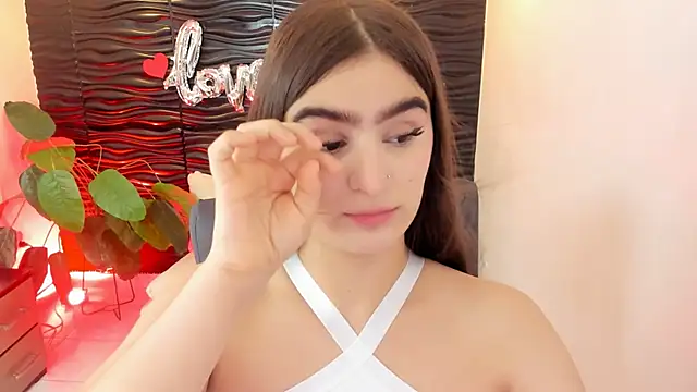 sofia 44 online show from September 9, 2025, 12:58 pm