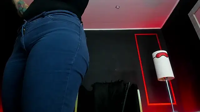 CharlotteScotte online show from October 27, 2025, 11:33 am