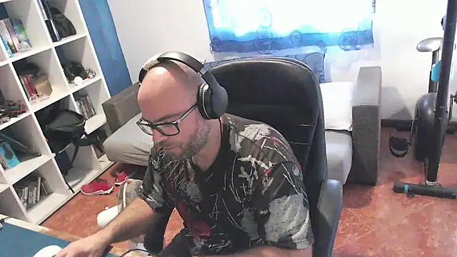 ravingr4d4 online show from October 17, 2025, 8:17 am