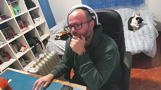 ravingr4d4 online show from January 17, 2026, 10:02 pm