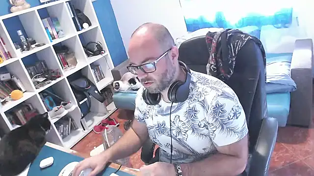 ravingr4d4 online show from October 23, 2025, 10:36 am