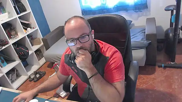 ravingr4d4 online show from September 25, 2025, 9:48 am