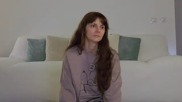 LilyRoselyn online show from February 7, 2026, 8:17 pm