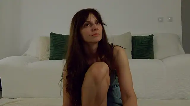 LilyRoselyn online show from March 14, 2026, 12:05 am