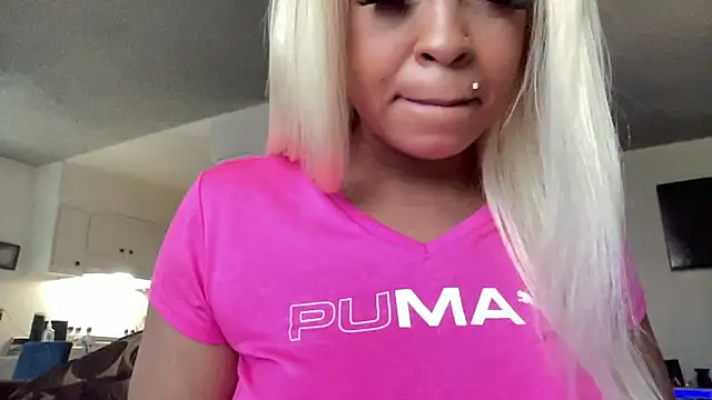 Snapshot of cocaNutt chatting on December 2, 2025, 6:09 pm cocaNutt online show from December 2, 2025, 6:09 pm