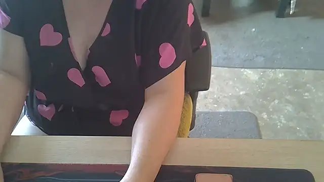 Silvia2277 online show from November 1, 2025, 9:36 am