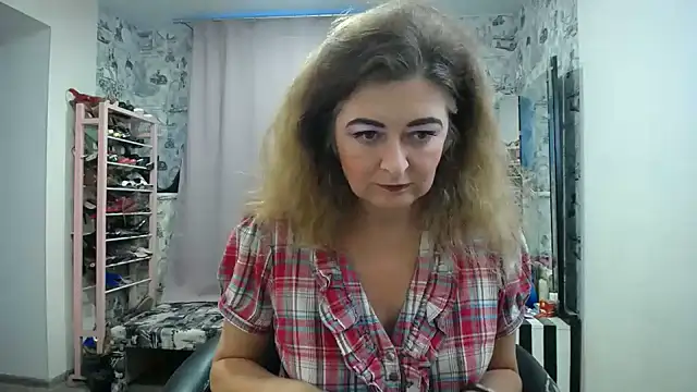 Snapshot of Helen1974 chatting on June 30, 2026, 3:23 pm Helen1974 online show from June 30, 2026, 3:23 pm