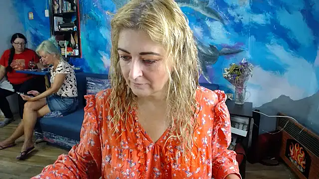 Helen1974 online show from September 20, 2025, 4:56 pm