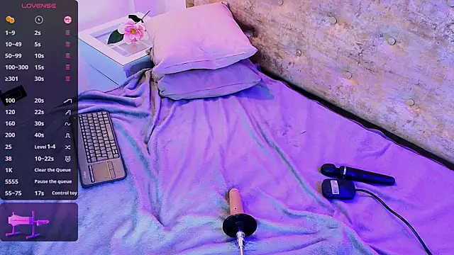 bellablack27 online show from March 6, 2025, 4:38 pm