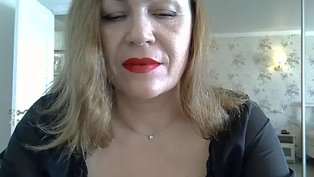 Snapshot of Alexandra-Rosee chatting on February 11, 2026, 6:46 am Alexandra-Rosee online show from February 11, 2026, 6:46 am