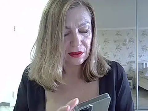 Snapshot of Alexandra-Rosee chatting on September 28, 2025, 7:15 am Alexandra-Rosee online show from September 28, 2025, 7:15 am