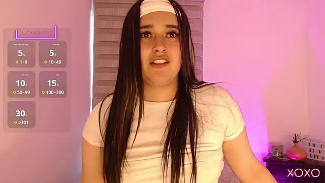 Megan FE online show from March 9, 2025, 10:30 pm