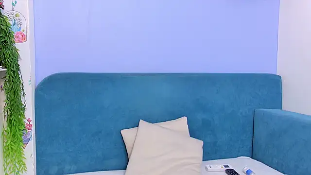 Snapshot of moon_cake chatting on February 4, 2026, 6:52 am moon cake online show from February 4, 2026, 6:52 am