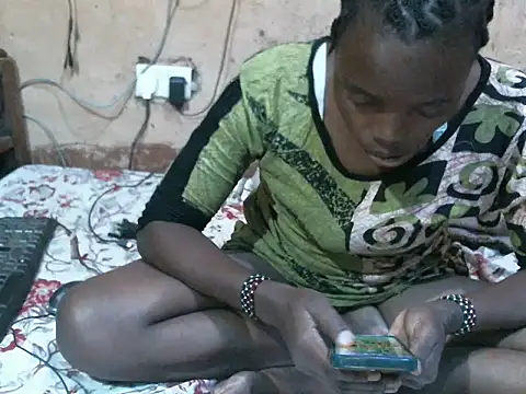 cute naimah online show from April 13, 2026, 7:51 pm