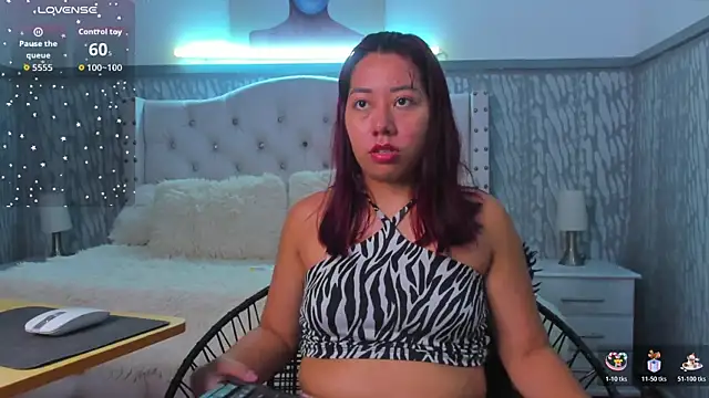 sexylaurita online show from April 2, 2026, 11:17 am