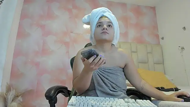 emily lean  online show from June 19, 2026, 8:47 pm