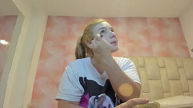 emily lean  online show from June 24, 2026, 3:27 am