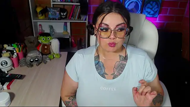 juliette rd online show from September 26, 2025, 3:35 am