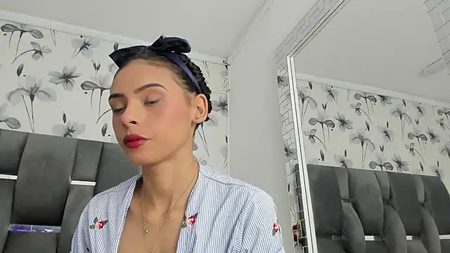 Ehotloveaxxx online show from November 30, 2025, 3:35 pm