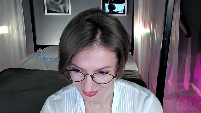Snapshot of Dorothy_Meyer chatting on December 3, 2025, 3:07 am Dorothy Meyer online show from December 3, 2025, 3:07 am