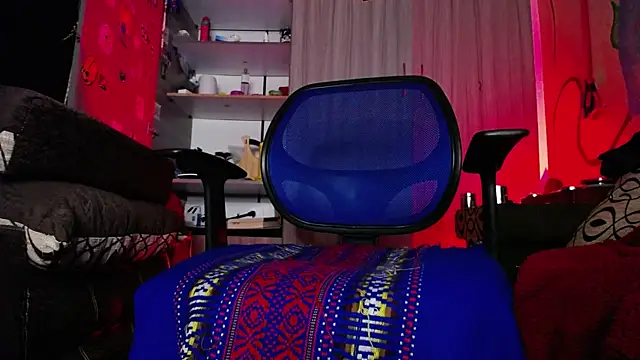 zacwatson  online show from October 8, 2025, 7:43 am