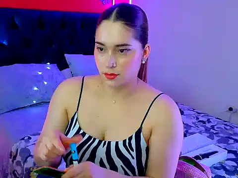 sweetfancyxoxxo online show from November 27, 2025, 7:47 pm