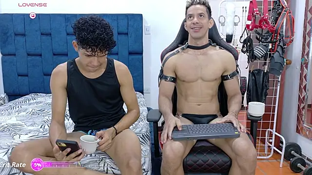 JoseRumbero26 online show from November 14, 2025, 12:31 pm