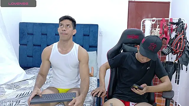 JoseRumbero26 online show from October 4, 2025, 12:07 pm