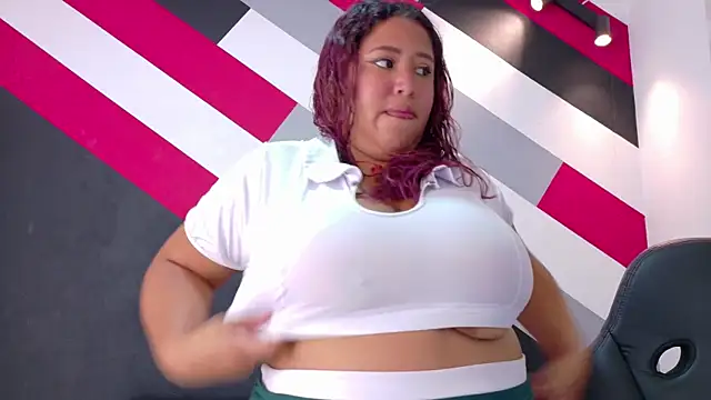 I am yours- online show from November 18, 2025, 11:35 am