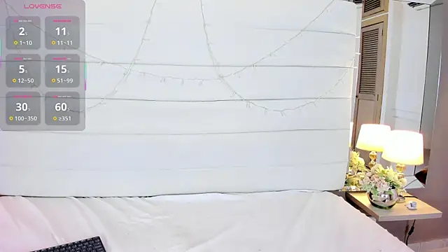 Lilly 2809  online show from November 7, 2025, 4:50 am