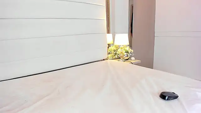 Lilly 2809  online show from September 11, 2025, 4:34 am