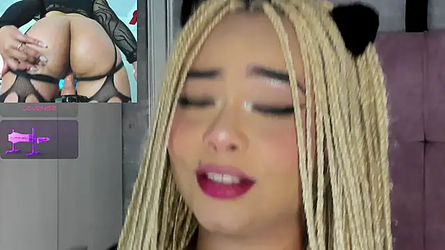 conny  curly online show from April 6, 2026, 1:56 pm