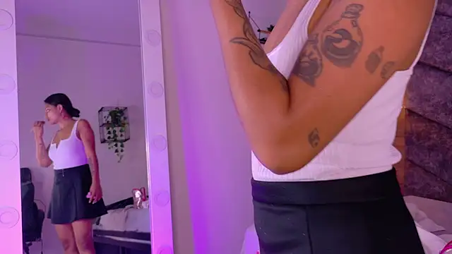 rachellmartinez online show from October 2, 2025, 11:46 am