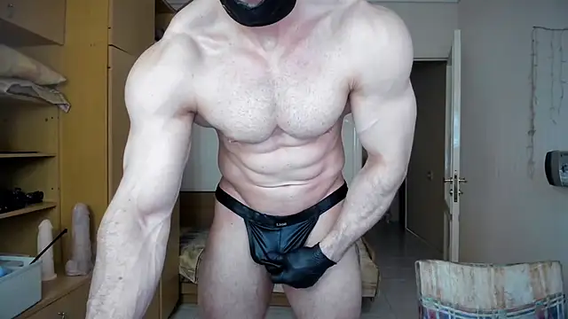 Snapshot of hot_muscle chatting on July 17, 2026, 7:05 am hot muscle online show from July 17, 2026, 7:05 am