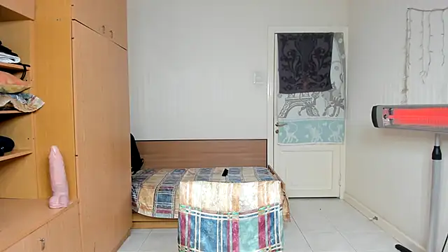 hot muscle online show from November 6, 2025, 5:50 pm