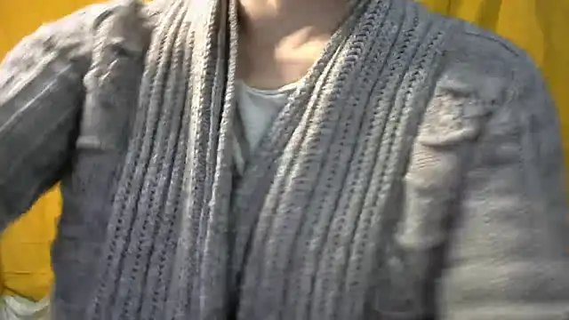 wLESLYMOSw online show from February 20, 2025, 7:52 pm