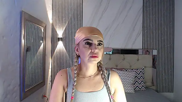 ashley  tylor online show from February 4, 2026, 2:17 am