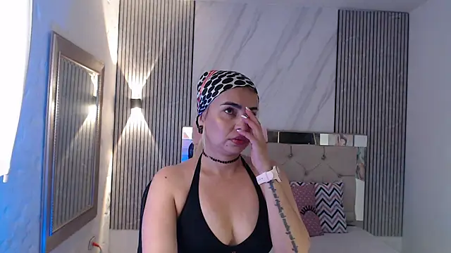 ashley  tylor online show from June 19, 2026, 4:57 pm