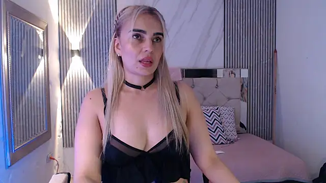 ashley  tylor online show from April 11, 2026, 3:14 am