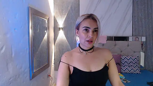 Snapshot of ashley__tylor chatting on April 20, 2026, 10:11 pm ashley tylor online show from April 20, 2026, 10:11 pm