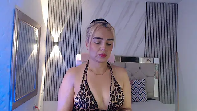 ashley  tylor online show from June 18, 2026, 4:56 pm