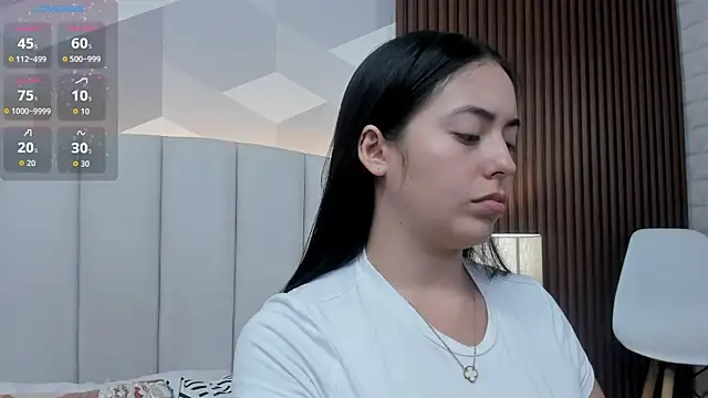 Julietasantos   online show from March 13, 2026, 6:35 pm