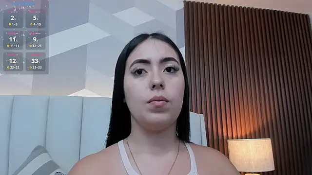 Julietasantos   online show from December 22, 2025, 6:30 pm