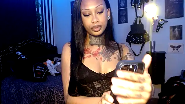 TrinityTeighlor online show from February 7, 2026, 7:27 am