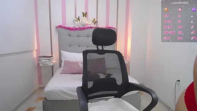 Snapshot of Mariana_Rojas chatting on September 14, 2025, 4:46 am Mariana Rojas online show from September 14, 2025, 4:46 am