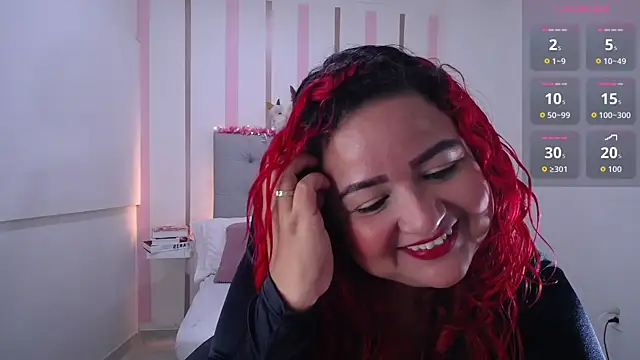 Snapshot of Mariana_Rojas chatting on October 17, 2025, 5:11 am Mariana Rojas online show from October 17, 2025, 5:11 am