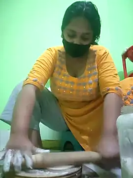 Snapshot of Kotha_-Moni chatting on February 15, 2026, 2:38 pm Kotha -Moni online show from February 15, 2026, 2:38 pm