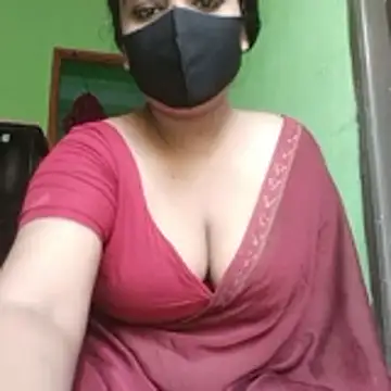 Snapshot of Kotha_-Moni chatting on November 18, 2025, 1:32 am Kotha -Moni online show from November 18, 2025, 1:32 am