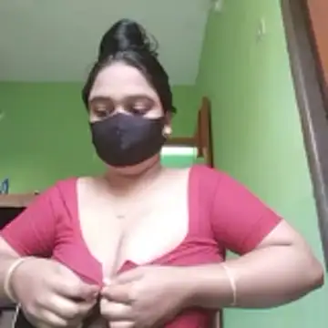 Snapshot of Kotha_-Moni chatting on November 28, 2025, 1:06 am Kotha -Moni online show from November 28, 2025, 1:06 am