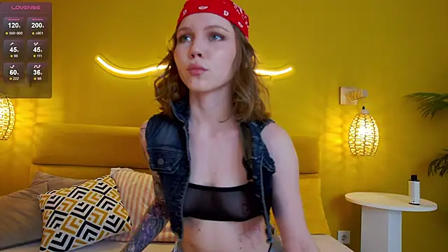 lessysweety online show from September 12, 2025, 3:06 am